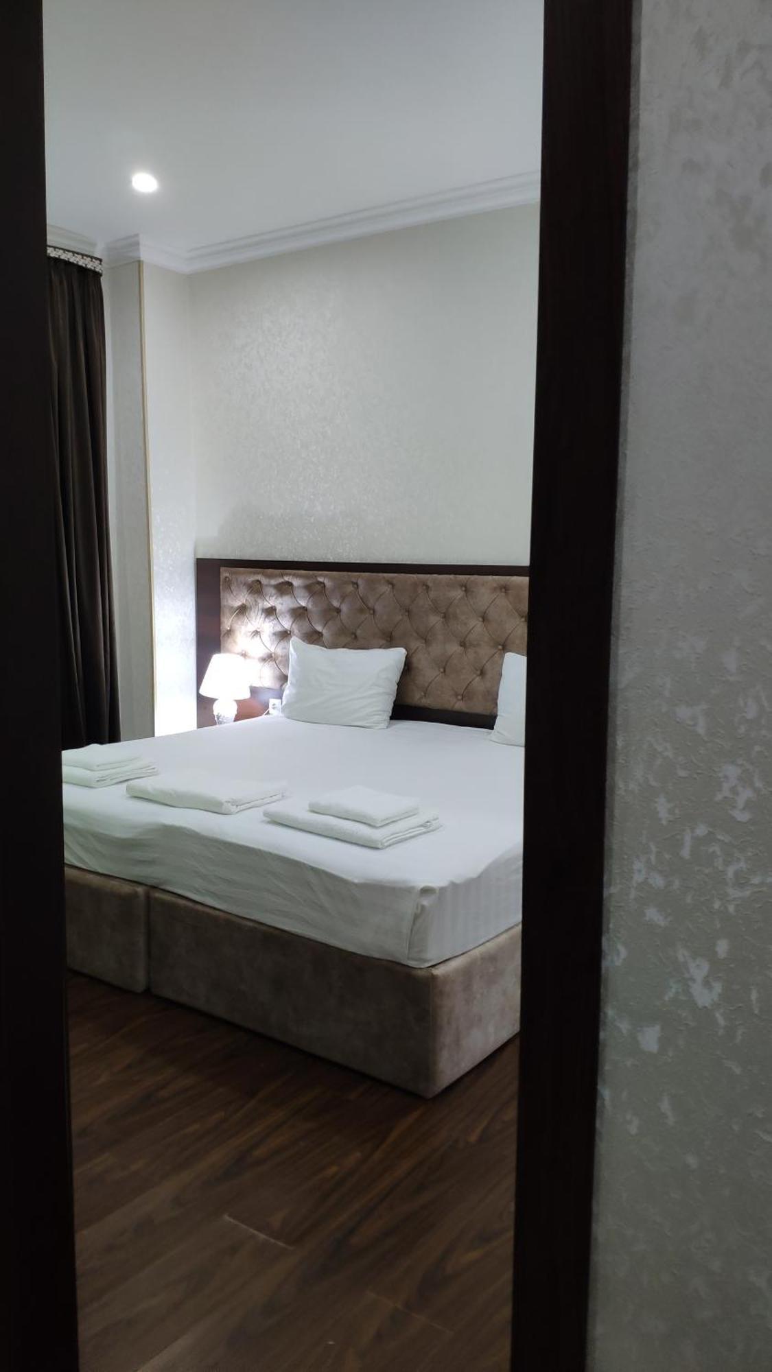 Grand Turon Plaza Hotel Tasken Kültér fotó