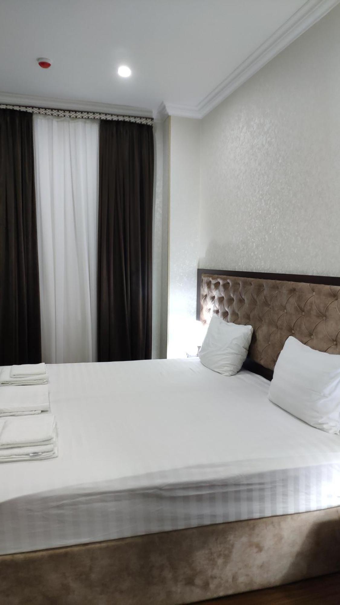 Grand Turon Plaza Hotel Tasken Kültér fotó