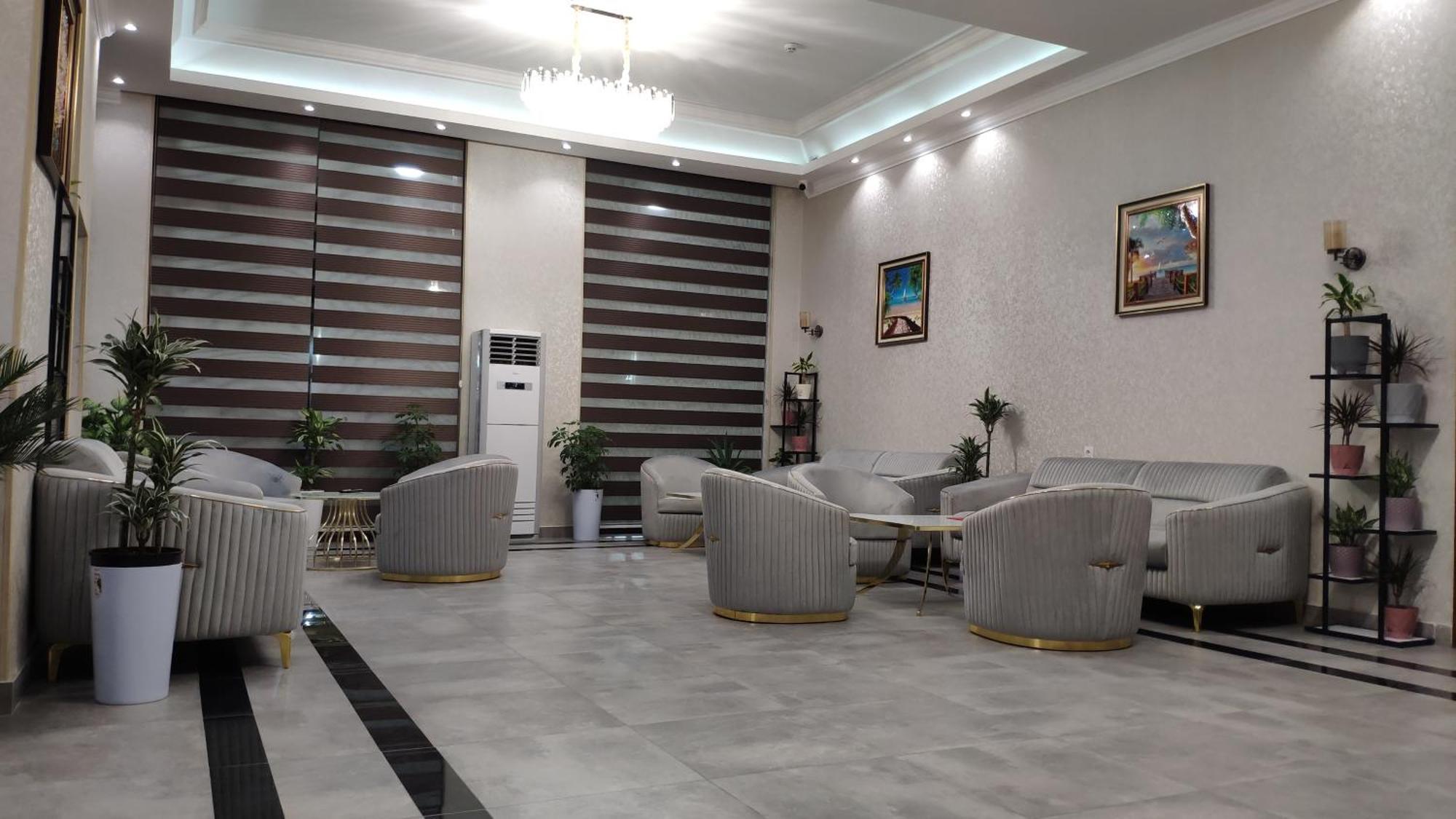 Grand Turon Plaza Hotel Tasken Kültér fotó
