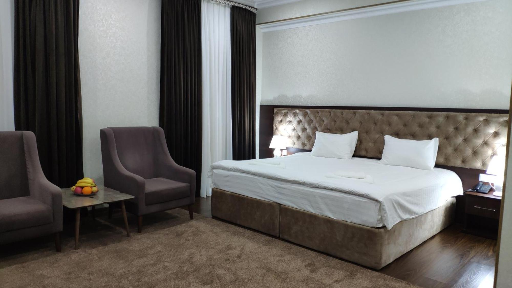Grand Turon Plaza Hotel Tasken Kültér fotó