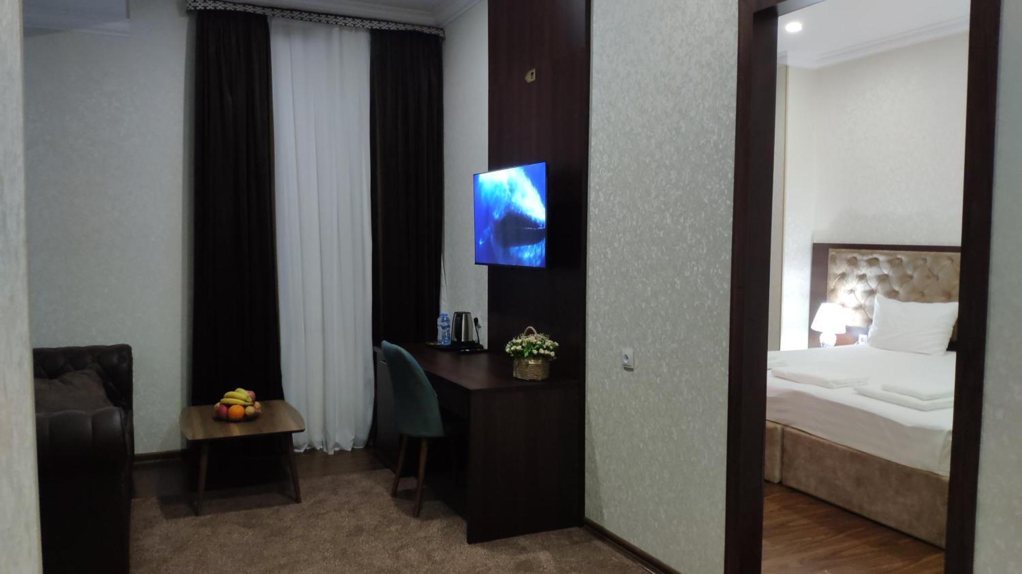 Grand Turon Plaza Hotel Tasken Kültér fotó