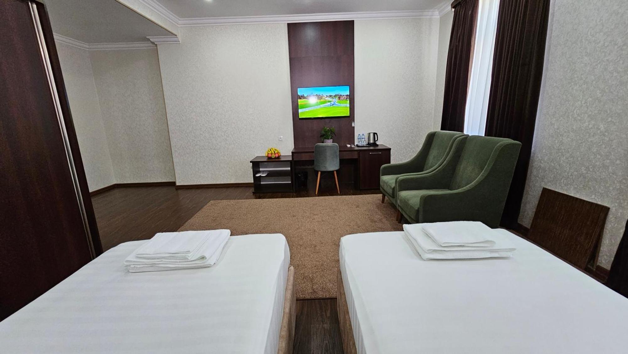 Grand Turon Plaza Hotel Tasken Kültér fotó
